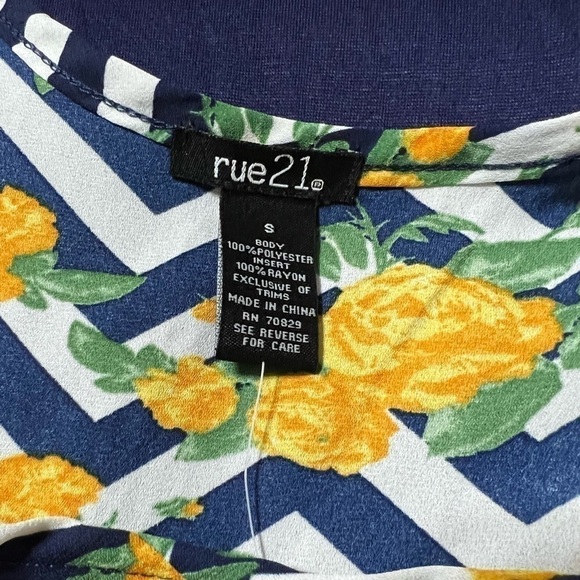 Rue21 Floral Razorback Tank Top (Sz S) - Picture 6 of 9